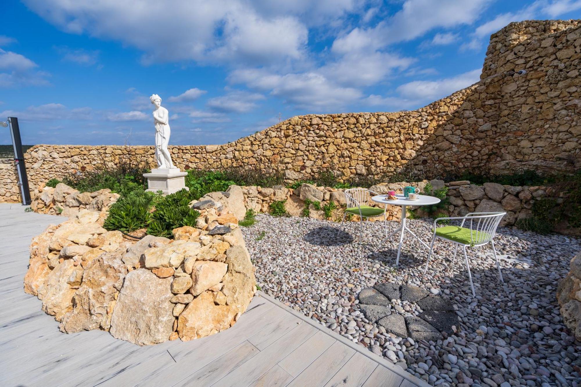 L-Eremita Boutique Hotel Qala Dış mekan fotoğraf