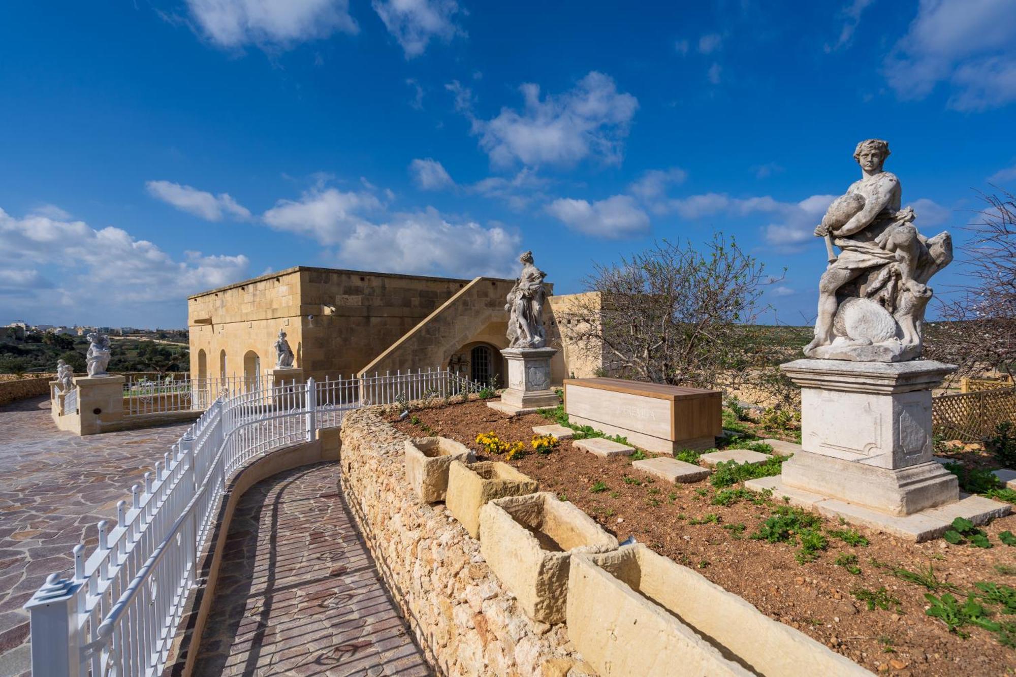 L-Eremita Boutique Hotel Qala Dış mekan fotoğraf